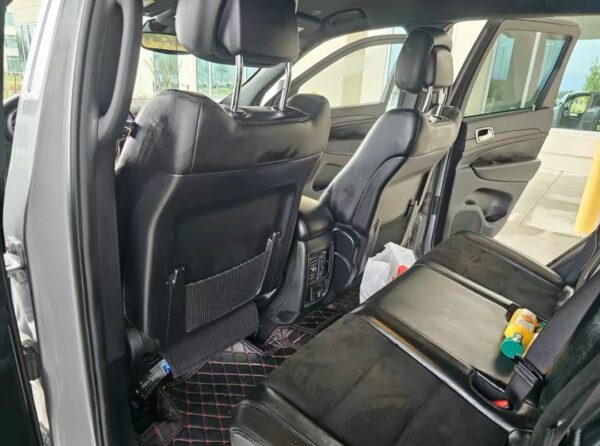 2021 Jeep Grand Cherokee • Laredo X Sport Utility 4D - Image 5