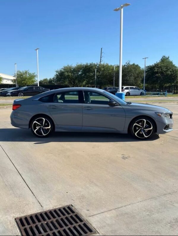 2022 Honda Accord Sport 1.5T - CLEAN TITLE - Image 4