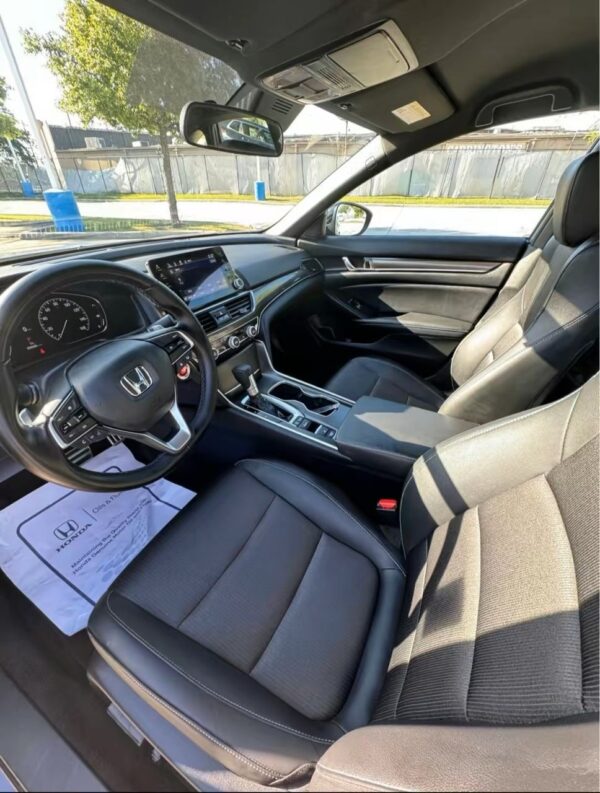 2022 Honda Accord Sport 1.5T - CLEAN TITLE - Image 3