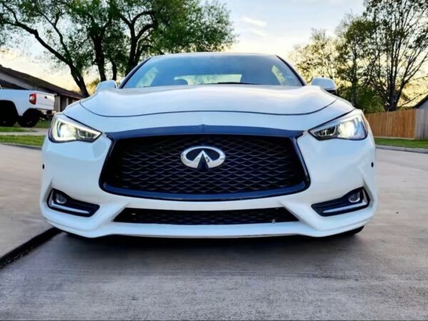 2017 Infiniti Q60 • 3.0t Premium Coupe 2D - Image 4