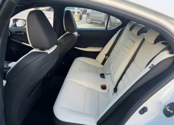 2021 Lexus IS 350 F - Image 4
