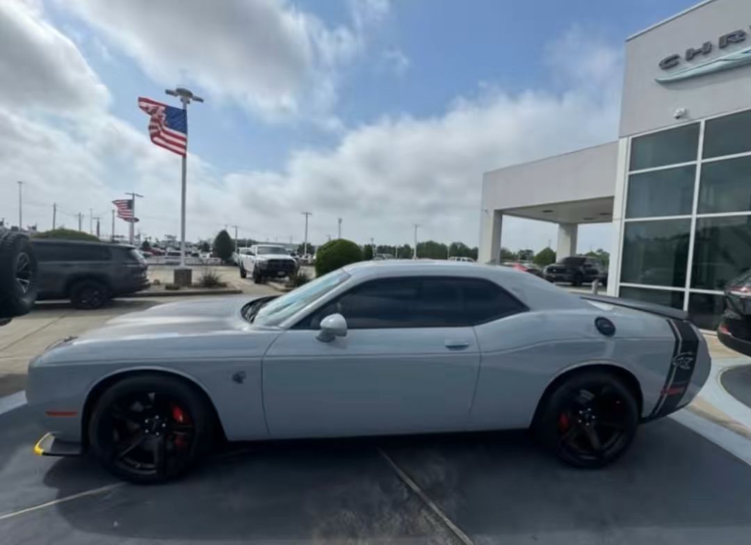 2022 Dodge Challenger • SRT Hellcat Redeye Coupe 2D - Image 5