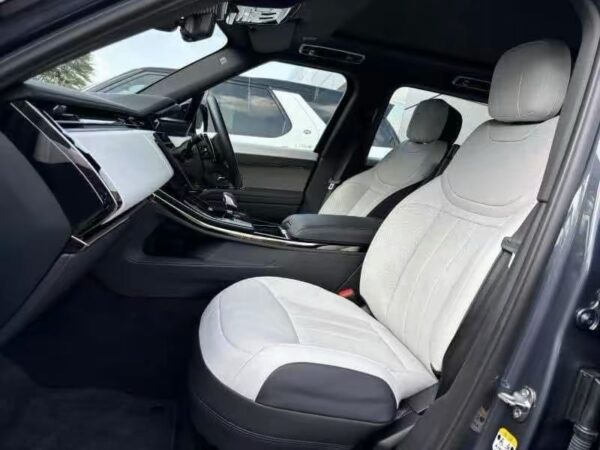 2022 Land Rover Range Rover Sport D350 Dynamic - Image 2
