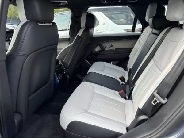 2022 Land Rover Range Rover Sport D350 Dynamic - Image 3