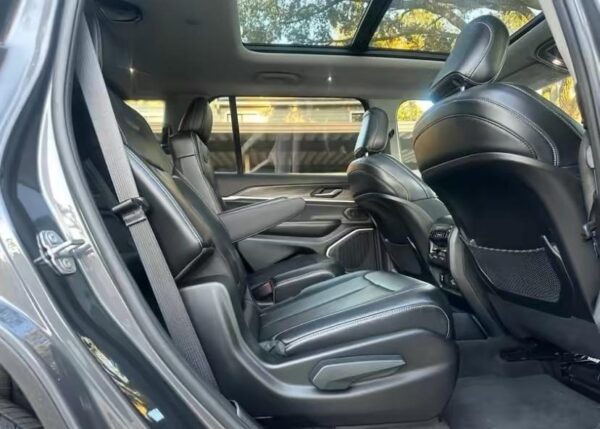 2021 Jeep Grand Cherokee L • Limited Sport Utility 4D - Image 4