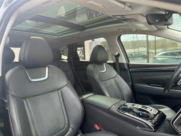 2024 Hyundai Tucson Limited AWD - Image 3