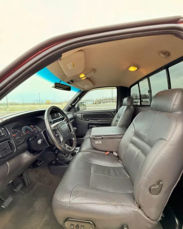 2001 DODGE RAM 2500 - Image 4