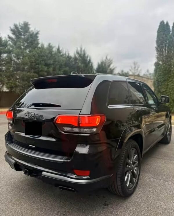 2019 Jeep Grand Cherokee • HighAltitude Sport Utility 4D - Image 4